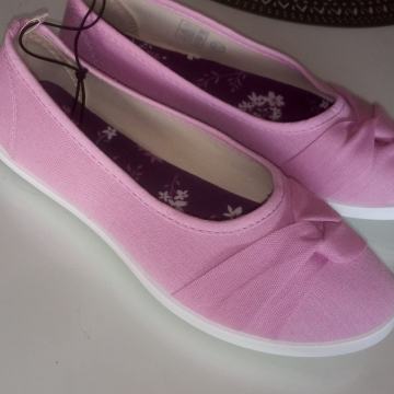 LILA CIPELE BR. 37 - NOVO