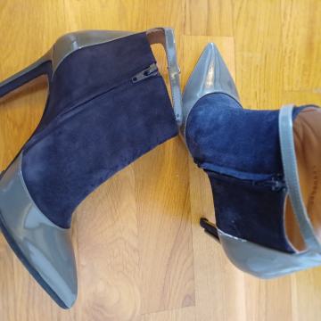 Maison Margiela kožne čizmice.