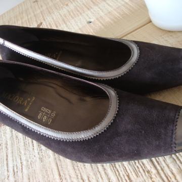 Majora ženske kožne cipele br.38