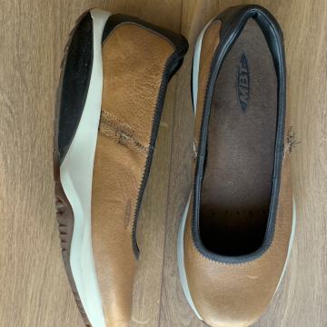 MBT ženske anatomske balerinke broj 41