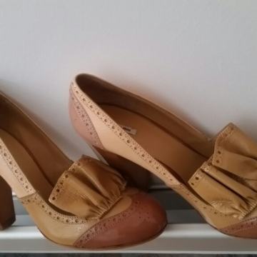 MIU MIU! ORIGINAL PREDIVNE KOŽNE SALONKE! ZA SVE  PRIGODE