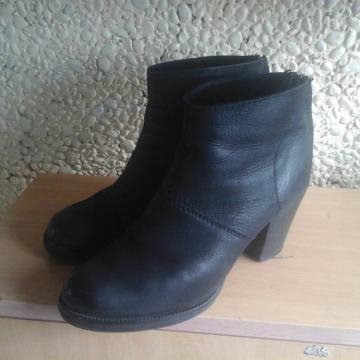 Mango br.39 kožne kvalitetne udobne i lijepe gležnjače