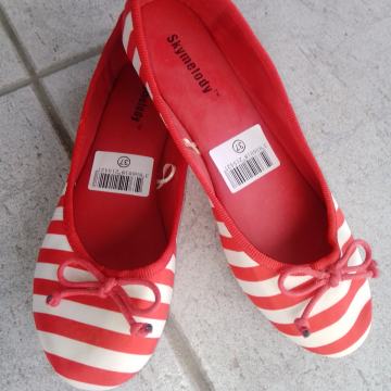 2+1 gratis! Nove, nenošene crveno-bijele (mornarske) balerinke, br.37