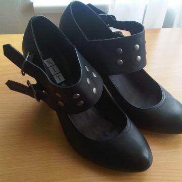 Poslovne crne štikle cipele UG 23,5 cm v. 36