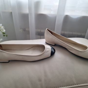 PRADA kozne cipele br 40