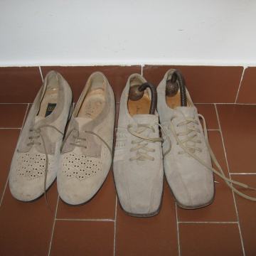 Prodajem 2 para ženskih cipela