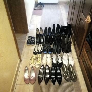 PRODAJEM 21 PAR OBUĆE VLČ. 41!