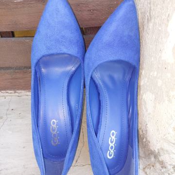 PRODAJEM ZENSKE CIPELE