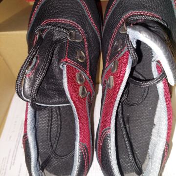 Prodajem zenske cipele nove