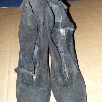 Prodajem zenske cipele