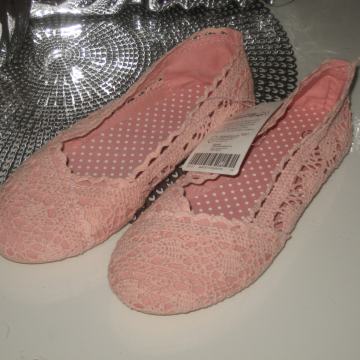 ROZA ČIPKANE CIPELE BR. 37  NOVO