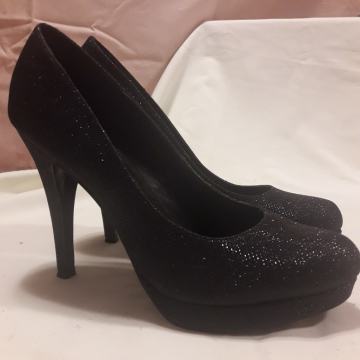 SALONKE CIPELE LAGANI SJAJ br. 40