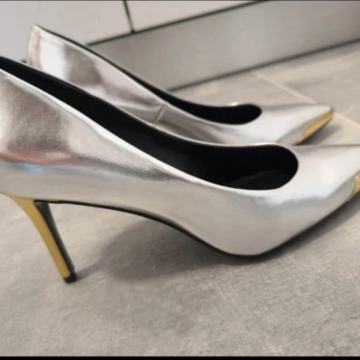 Versace Jeans Couture salonke