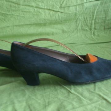 SALONKE, TAMNO PLAVA BRUŠENA KOŽA, VJEČAN MODEL, broj 38