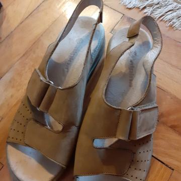 SANDALE KOŽNE Alpina br. 37 - nove