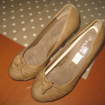 BEŽ CIPELE BR.37 - NOVO S ETIKETOM