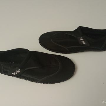 Šlape, cipele, papuče za u vodu, br.39