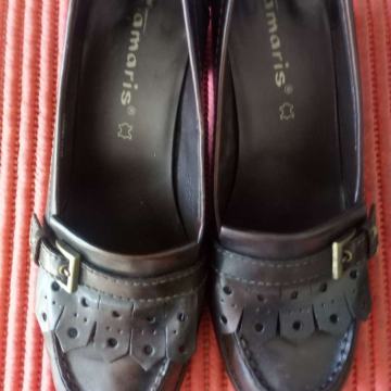 Smeđe kožne cipele