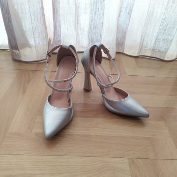 Srebrne salonke/štikle 36