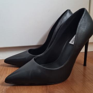 STEVE MADDEN ŠTIKLE CIPELE SALONKE br. 38 KOŽNE