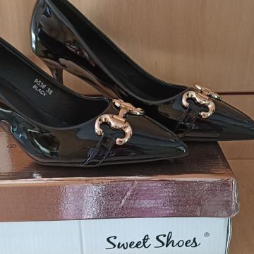 Štikle crne, nove vel.38