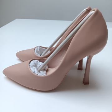 Štikle nude roze 36 novo