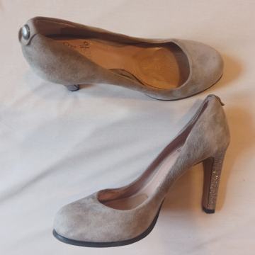 Štikle Vince Camuto nošene jednom! 36.5