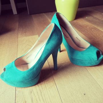 Salonke zelene brušena koža