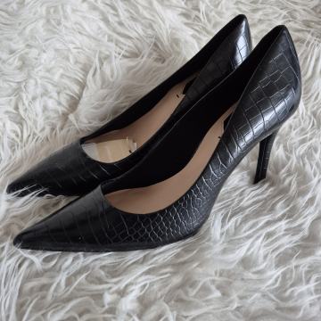 Nove Stradivarius salonke br.41