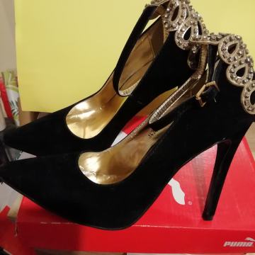 Svečane crne cipele