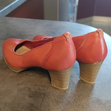 Tamaris salonke br. 38