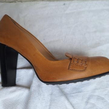 Tods ženske  cipele kompletno prava koža  EUR 36.5