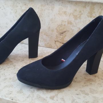 Tommy Hilfiger kozne cipele br 37