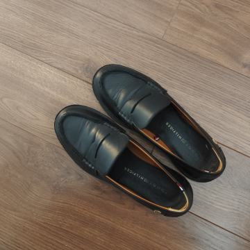 Tommy Hilfiger loaferice