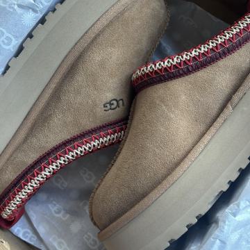 Ugg Tazz (38 broj)