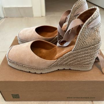 UNISA kožne špagerice broj 38