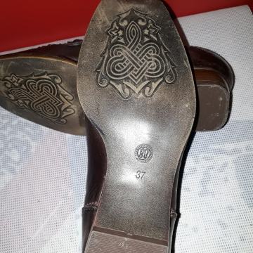 Vintage ženske niske cipele