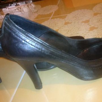 ...visoka peta, interesantno, kvalitetno...