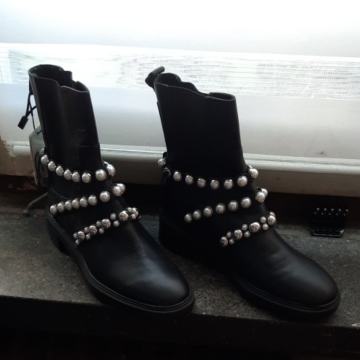 Zara nove kožne gležnjače