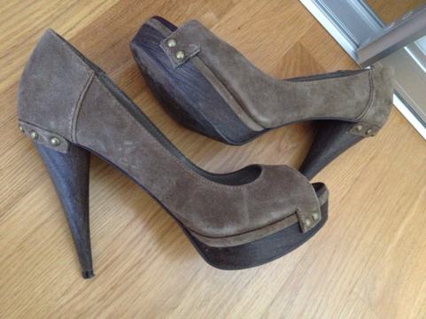 Zara smeđe salonke cipele sandale brušena koža peep toe 39