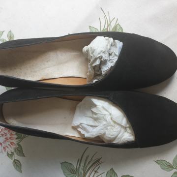 Nove cipele, ručna izrada.