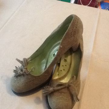 Ženska cipela štikla br 40