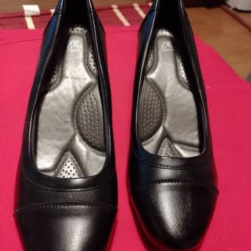 Zenske cipale. ELLA KOMFOR. Broj 40