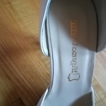 Ženske cipele  bijele i crne