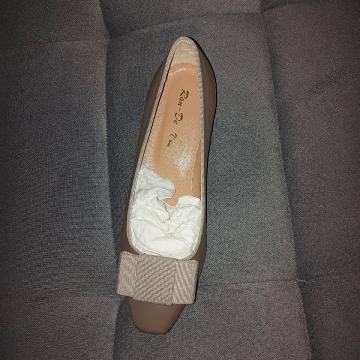 Ženske cipele br. 38