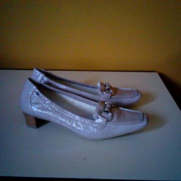 Zenske cipele broj 38-NOVE !
