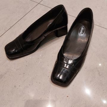 ženske cipele broj 4 1/2