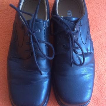 Ženske cipele CENTURY 37-Moguće slanje