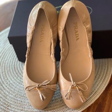 Ženske cipele marke Prada. Balerinke Prada Original.