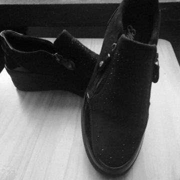 Nove ženske cipele povoljno